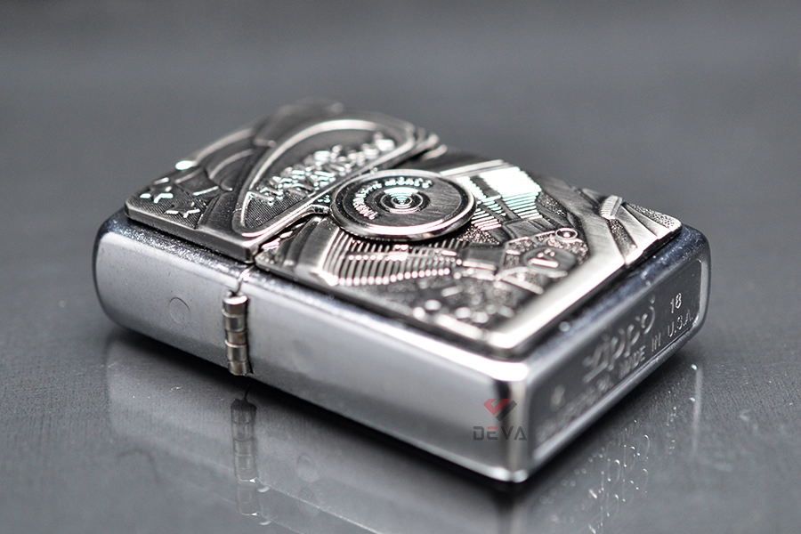 Zippo Mỹ chính hãng dán Emblem Harley Davidson Z18