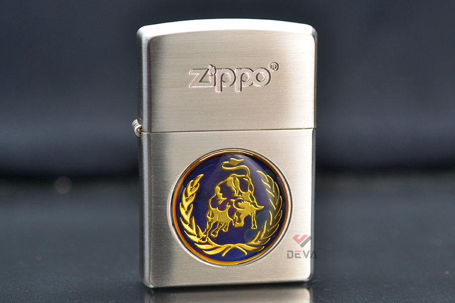 Zippo Bạc Ốp Emblem Đổi Màu Theo Nhiệt Độ ZN360