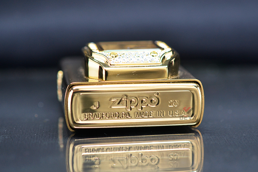 Zippo xuất Nhật gắn mặt đồng hồ cao cấp ZN295